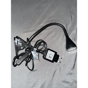 Desk lamp with European plug